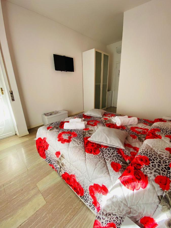 Katrin Luxury Hotel Верона Екстериор снимка